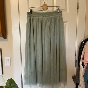 COPY - H&M tutu midi skirt size large